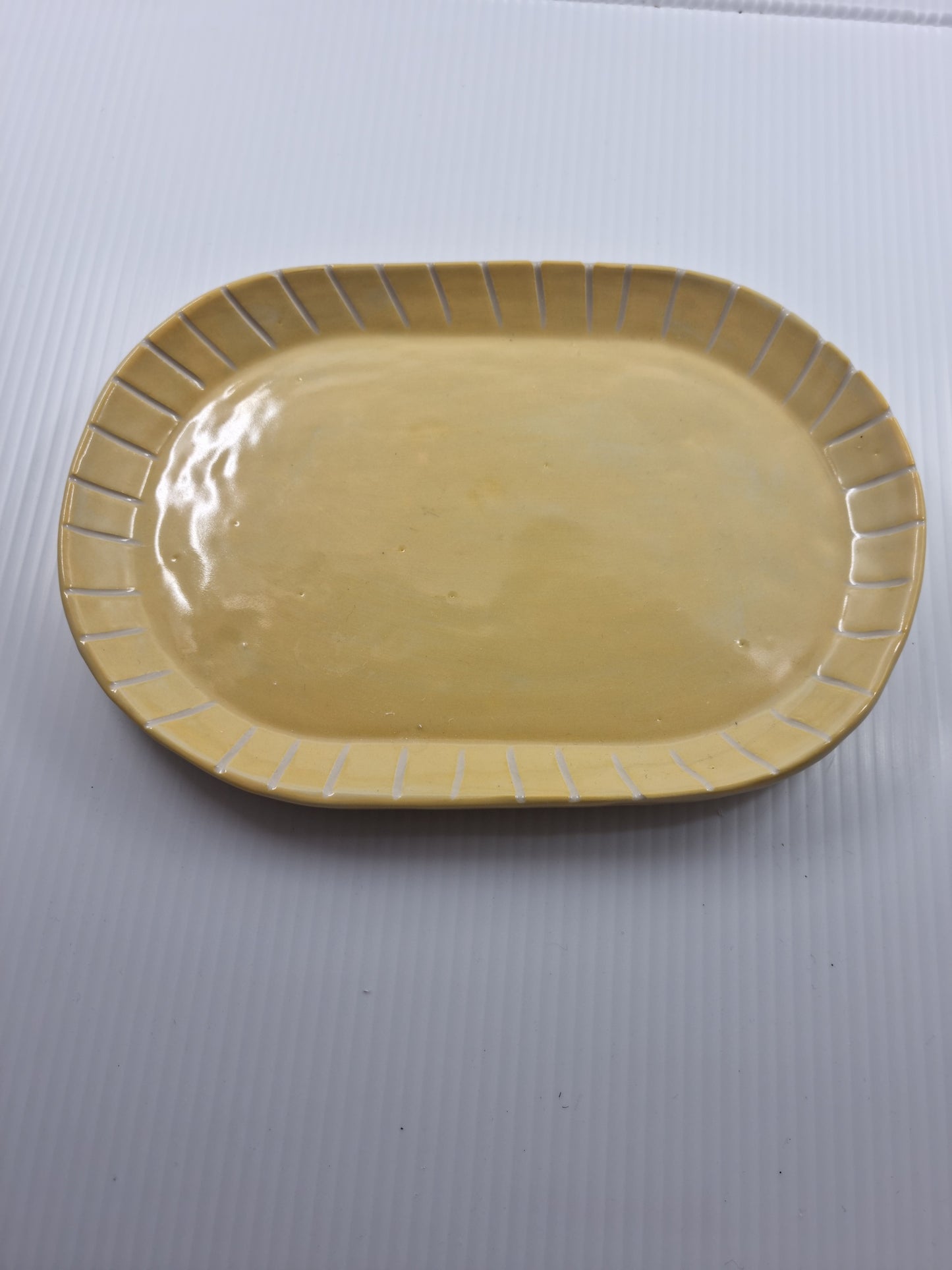 Oval dish - Yellow