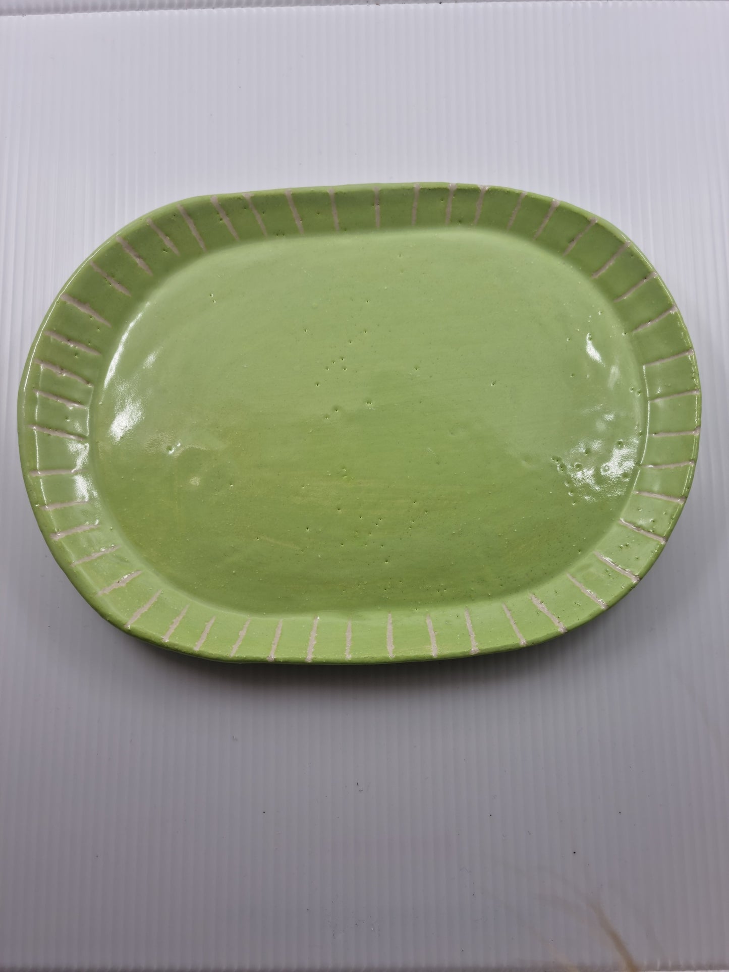 Large oval dish - Lime green