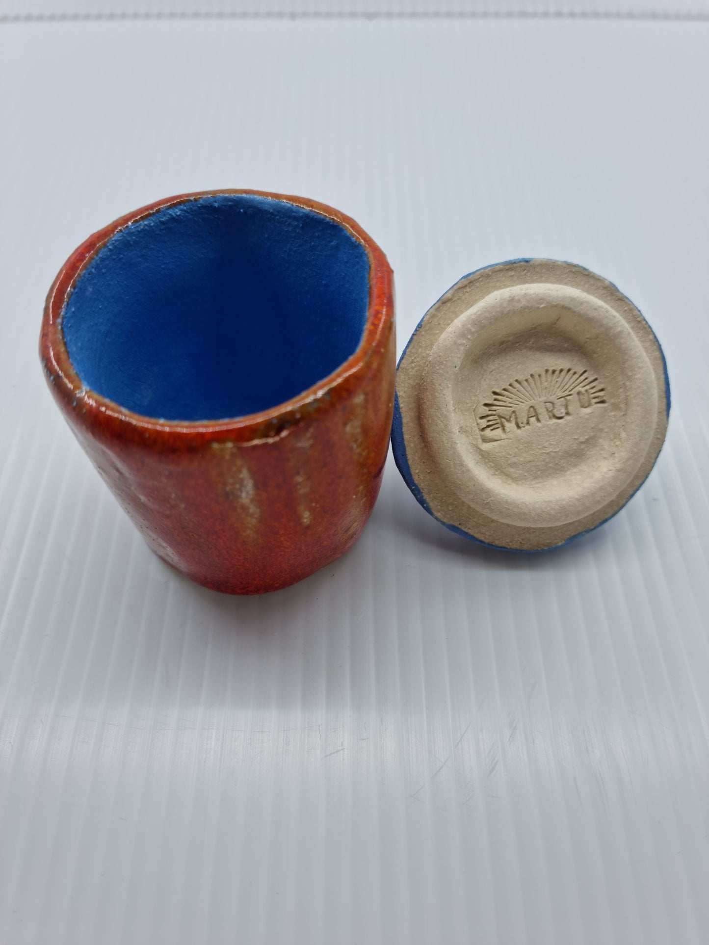 Little jar with lid - Red & blue